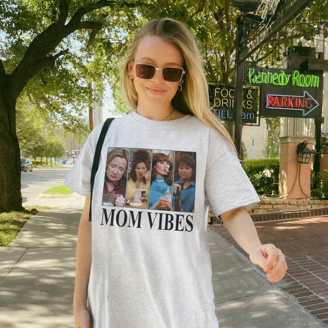 Mom Vibes Graphic Women's T-Shirt/Sweatshirt/Hoodie